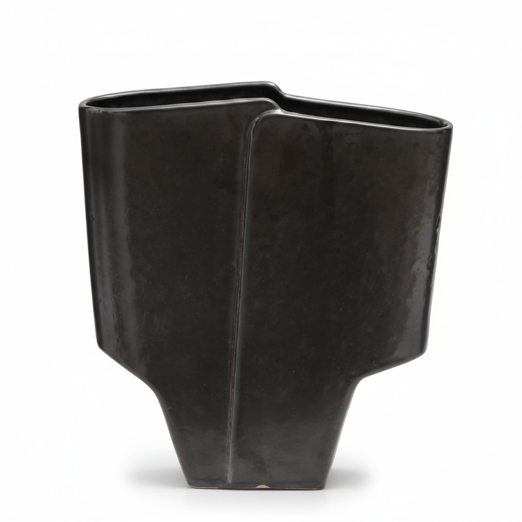 The Double Flap Vase - M